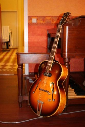 gibson ES 300