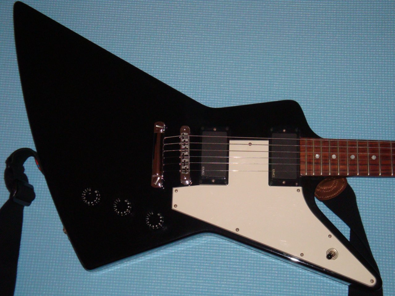 Gibson Explorer