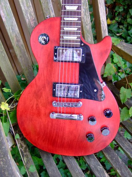 Gibson Studio worn cherry body