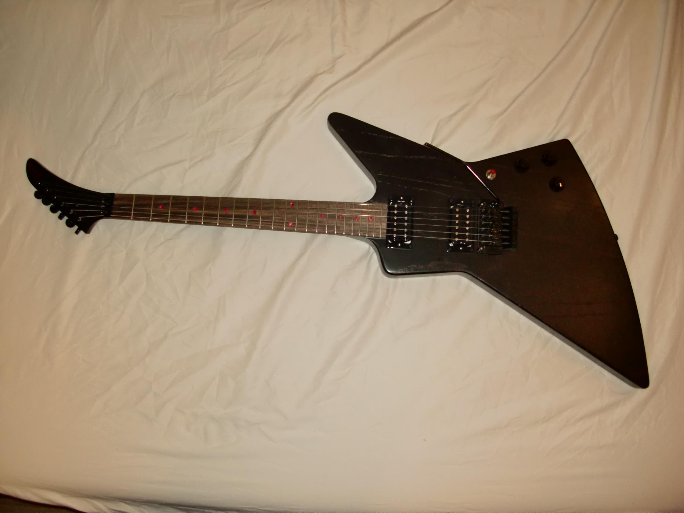 Gibson USA Explorer Vampire Blood Moon