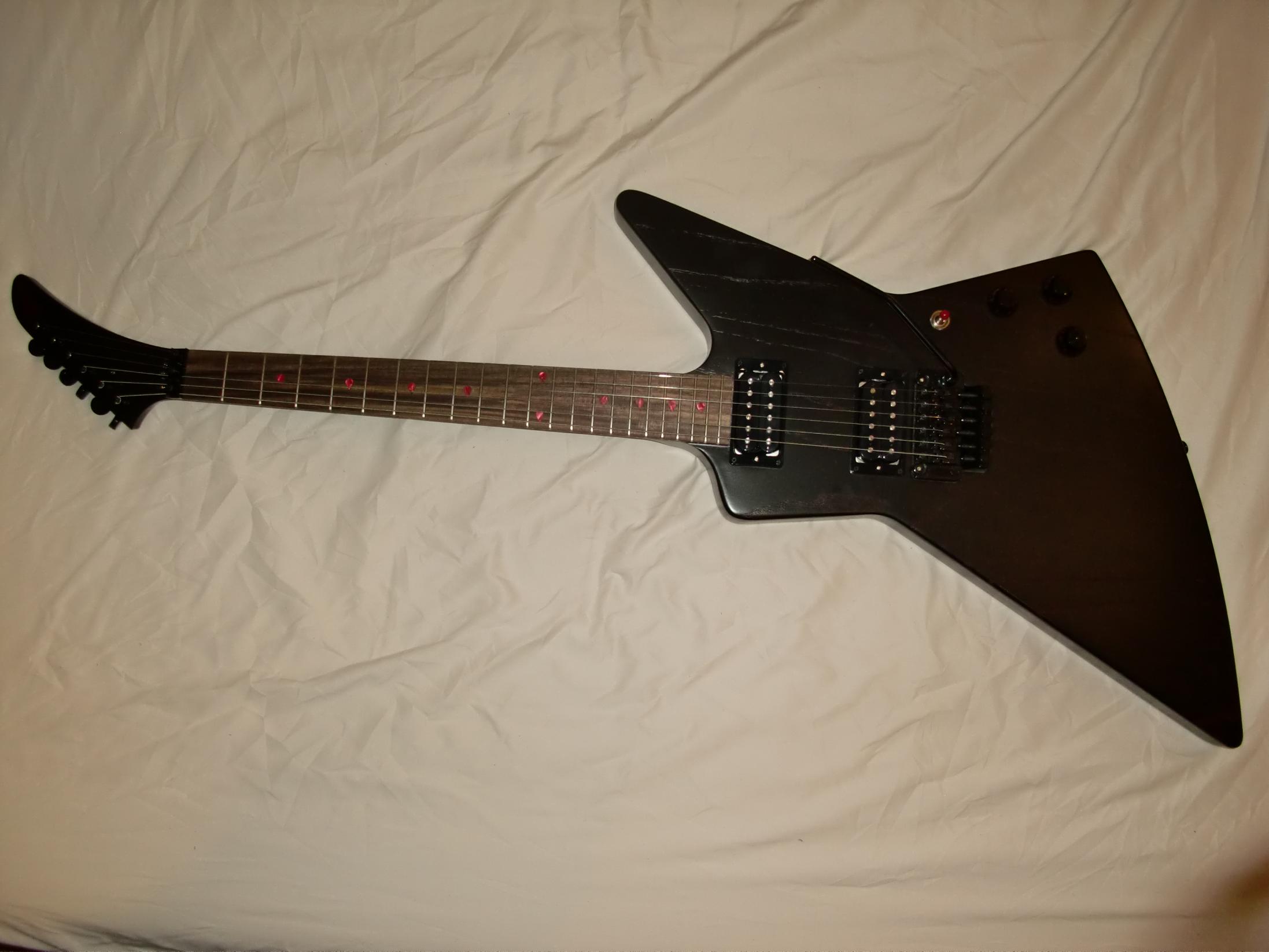 Gibson USA Explorer Vampire Blood Moon