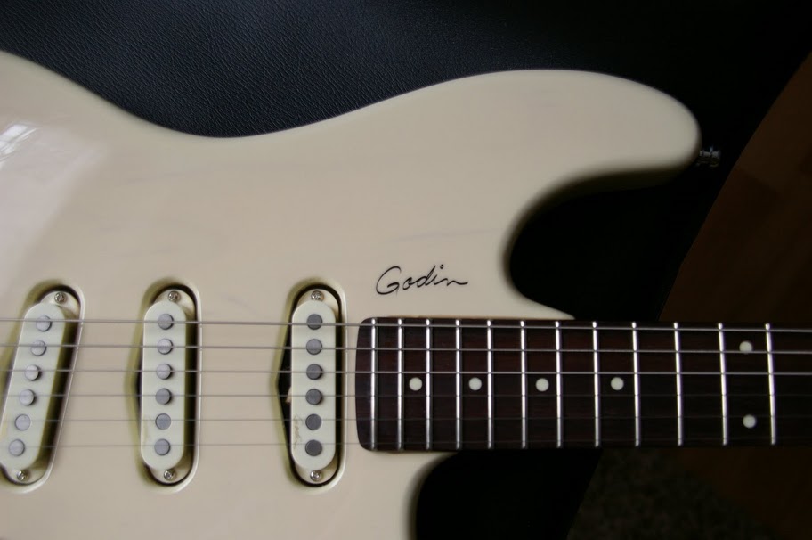 Godin Progression 4