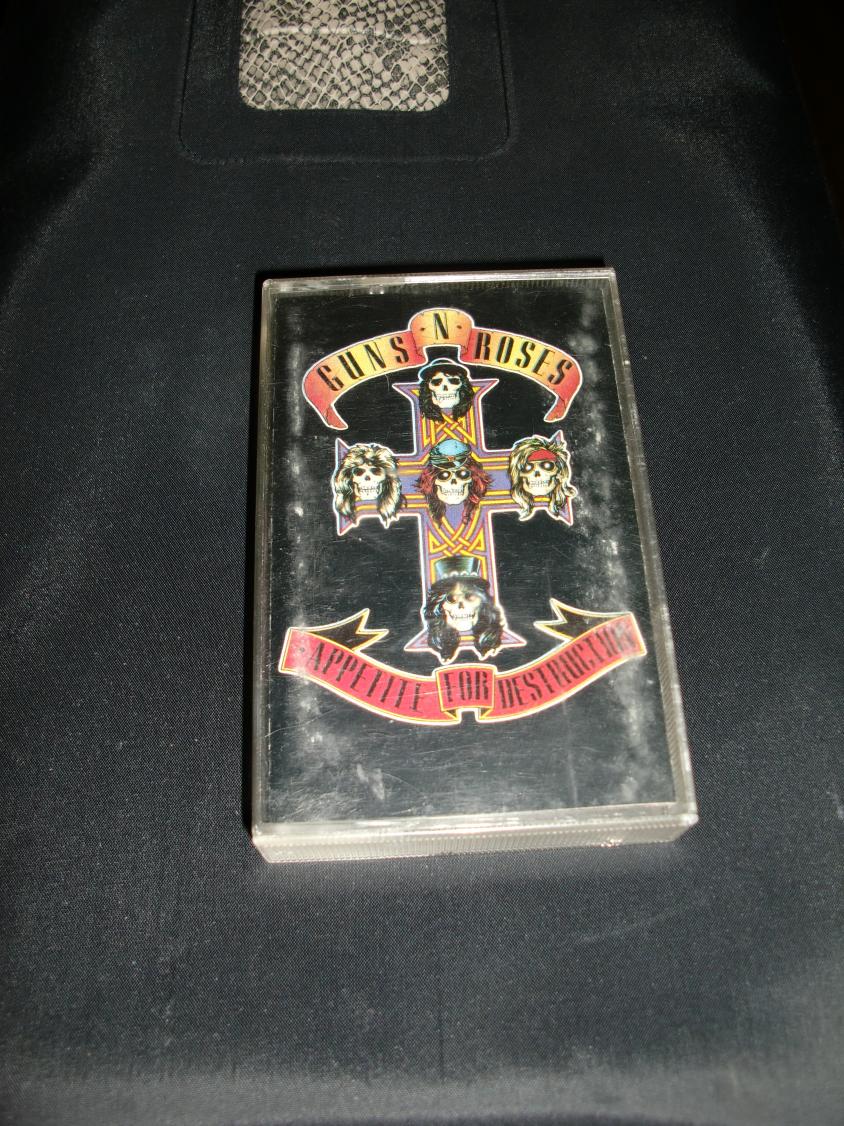 GUNS N' ROSES - Appetite For Destruction (Tape)