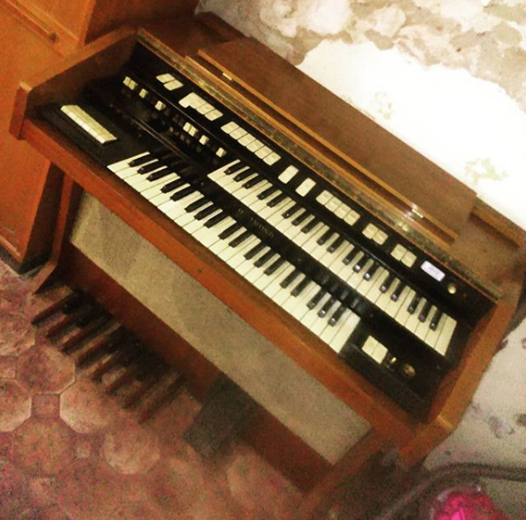 Hammond T200