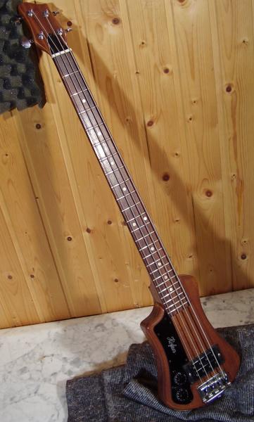 Höfner shorty Bass, lefthand. Einzelstück.