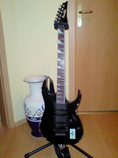 Ibanez GRG 170 mit 2x EMG 81