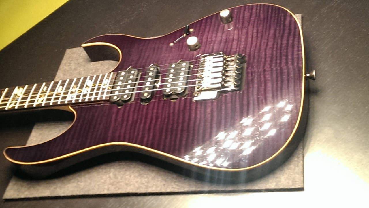 IBANEZ J-CUSTOM 8270 Korpusdraufsicht Gut