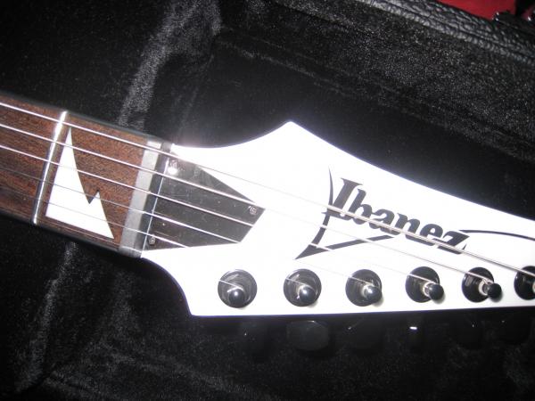 ich liebe diesen headstock :P