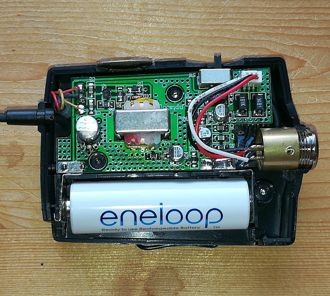 img StageLine EMA-40 Phantomspeiseadapter geöffnet