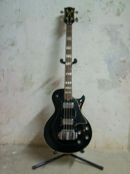 Les Paul Bass