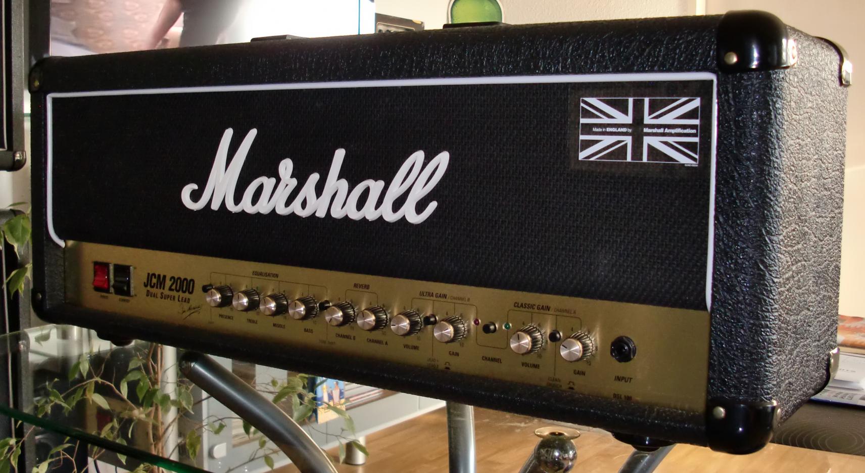 Marshall JCM 2000 DSL 100