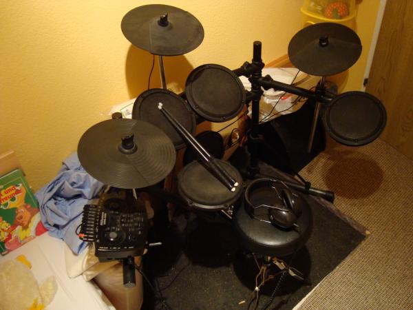 Mein e-Drumset zum üben Daheim