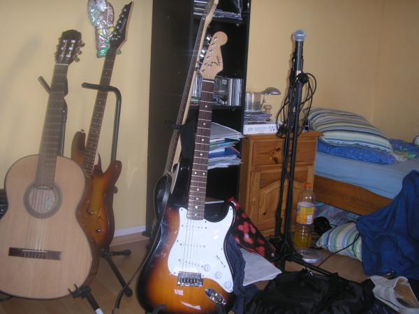 Meine "Brownie"(Squier Bullet Strat Bj.2008)