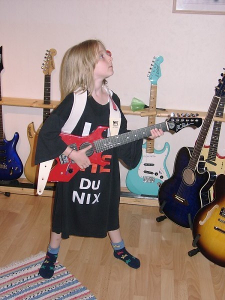 Meine erste Gitarre :) Ich Chef du nix