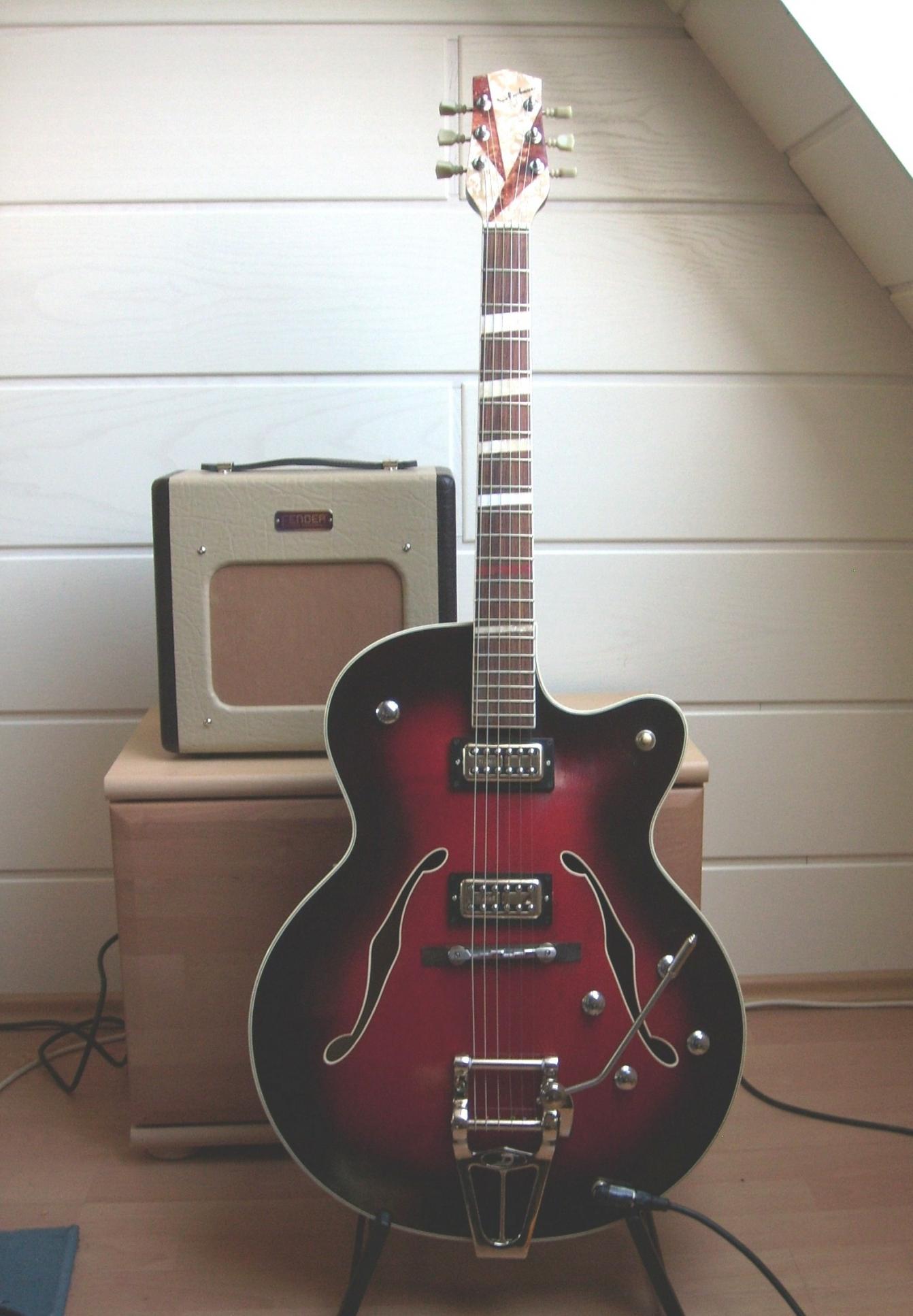 Neubauer Gitarre mit Fender Champion 600