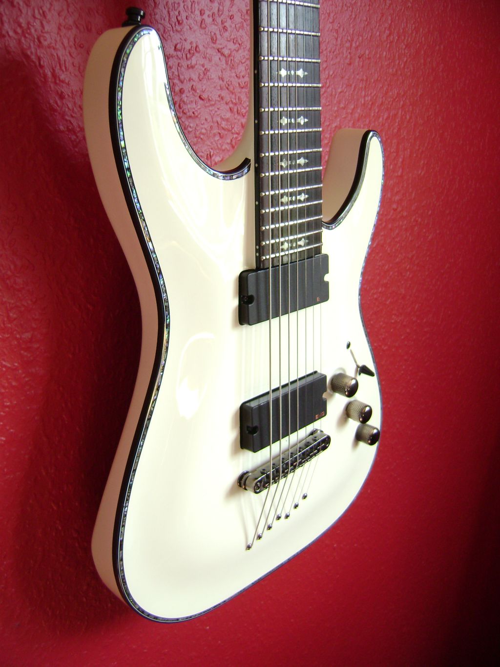 nochmal Schecter C-7 Hellraiser WH (EMG707-TW) :D