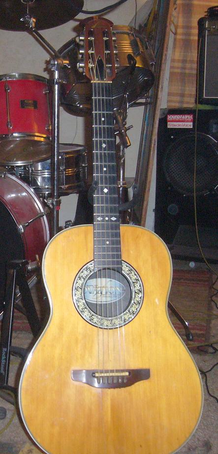 Ovation 1614   Bj. ca. um 1976, 
seit '82 bei mir ...