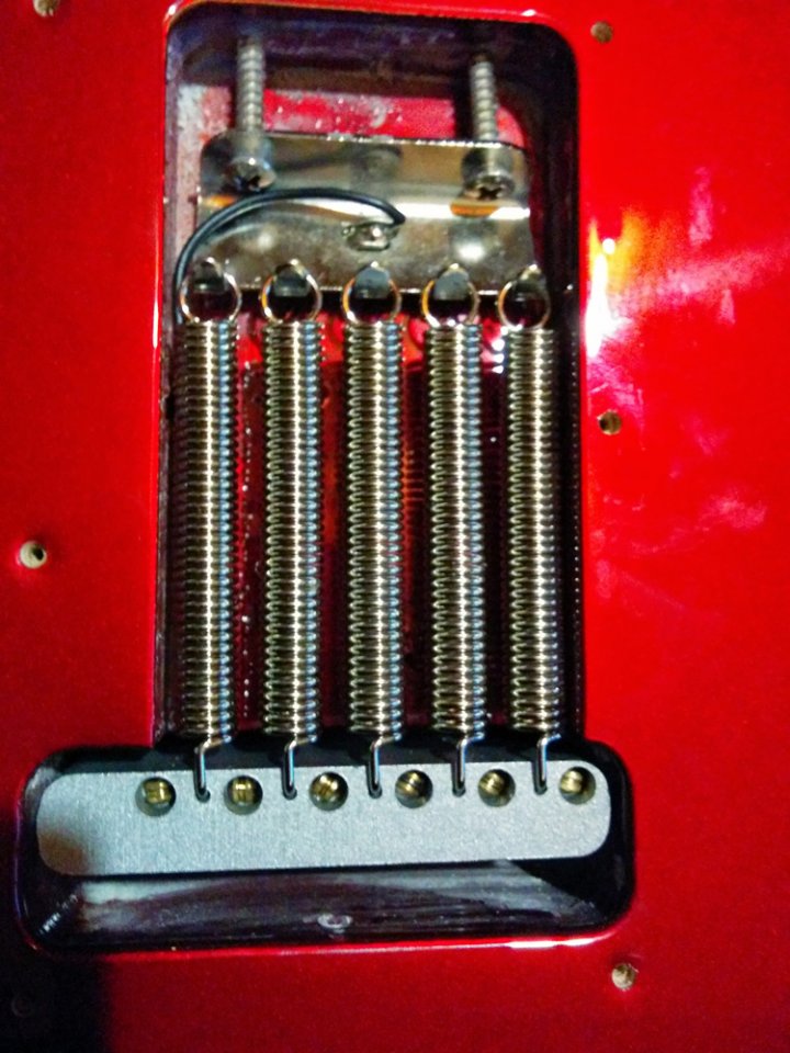 Raw Vintage Springs & Fender US Vintage Tremoloblock