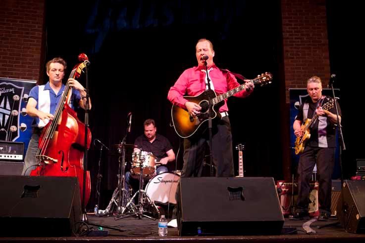 Show in Memphis/TN, Scotty Moore Birthday Bash 2011.
Holy Ground