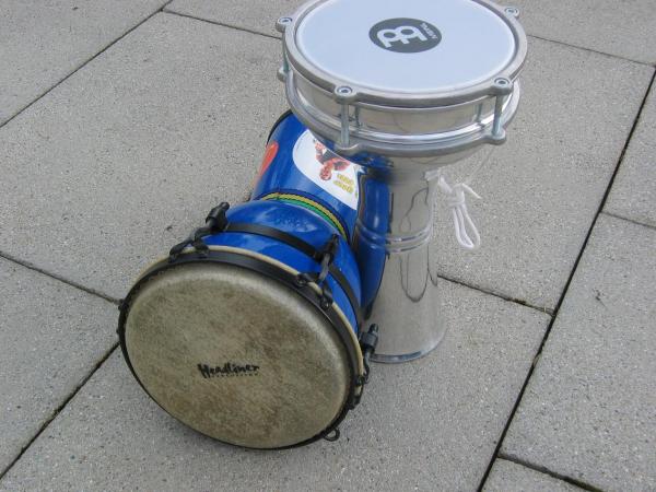 So, meine beiden Kleinen, ne Headliner Fiber Djembe und ne Meinl Darbuka