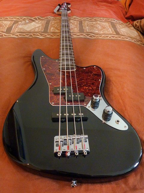 Squier by Fender VM Jaguar Bass