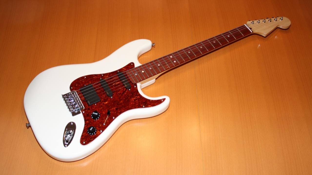 Squier Strat Bullet gepimpt 01