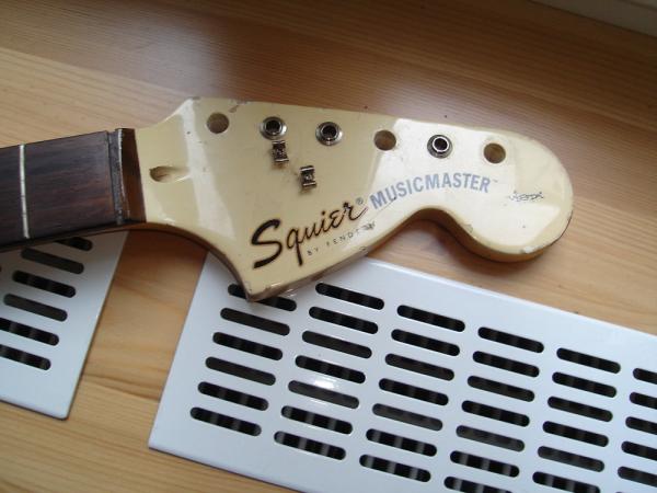 Squier Vista Musicmaster Orig Headstock