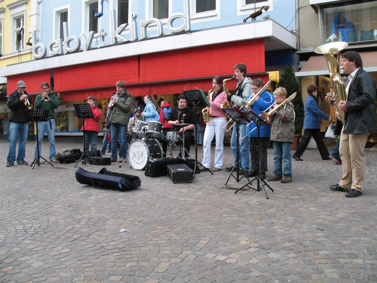 Street Band130