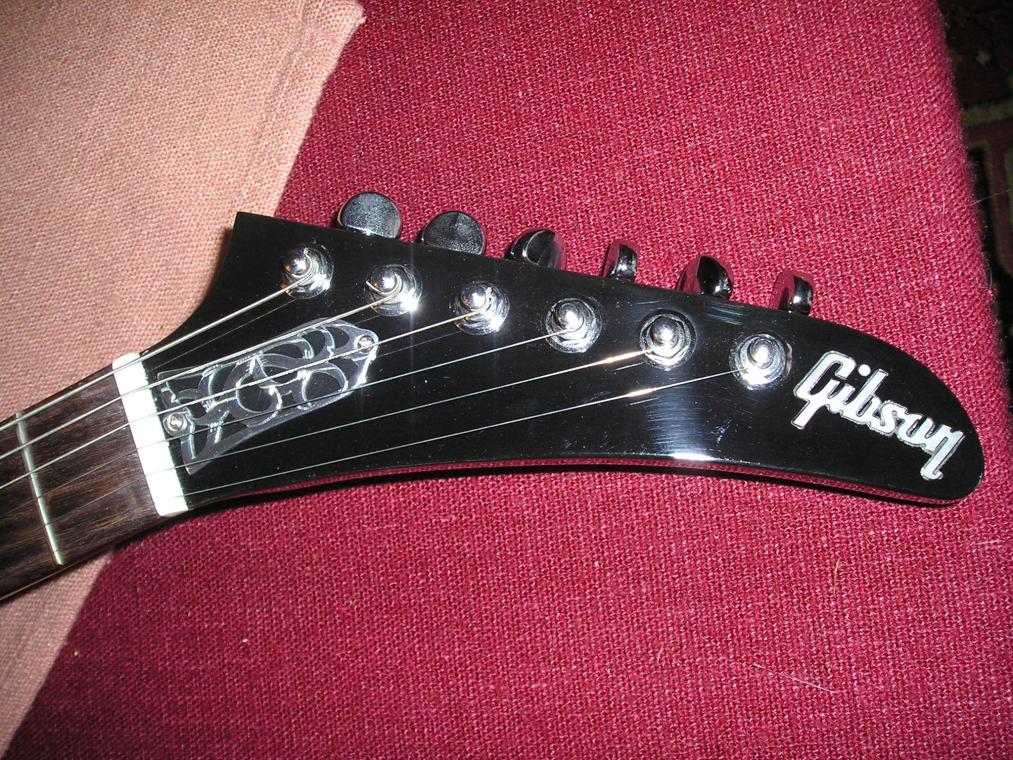 Trussrod Glöckchen passend zum Pickguard