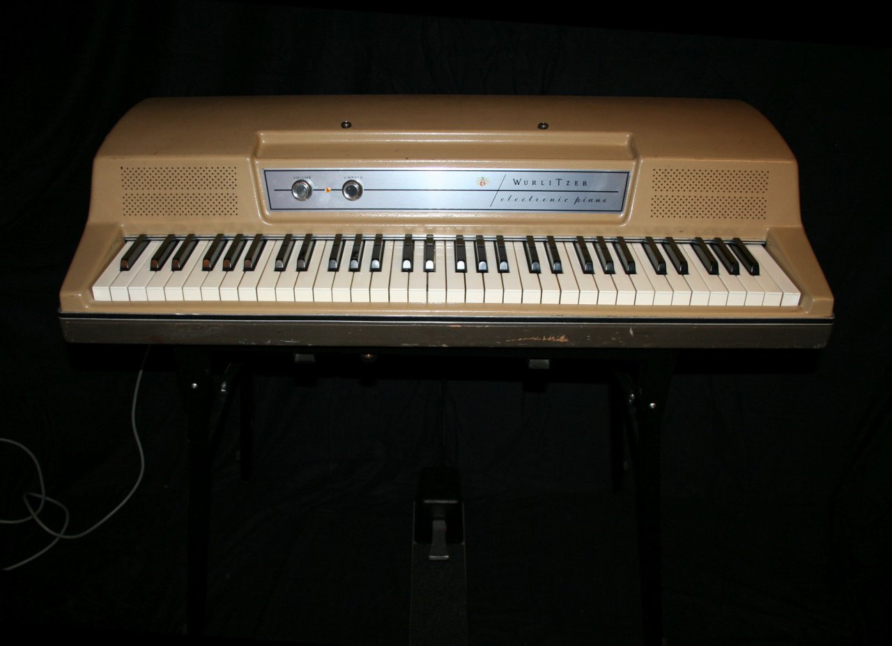 Wurlitzer Electric Piano 200 beige