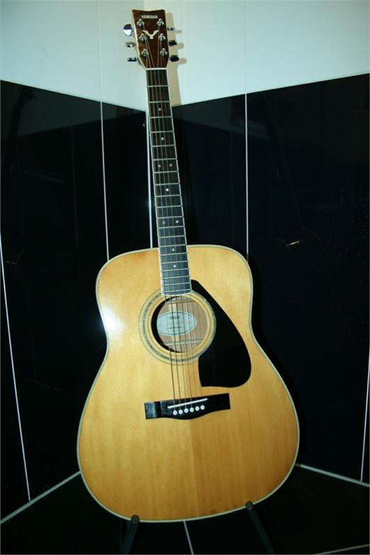 Yamaha FG-430